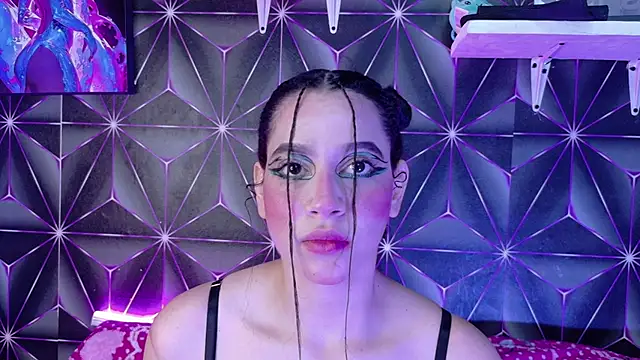 Snapshot of Megan_Luxe chatting on 10-05-25, 05:28 Megan Luxe online show from 10-05-25, 05:28