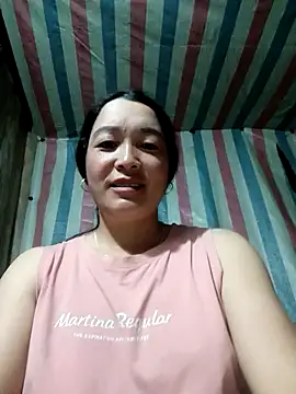 Snapshot of Bliss_rose chatting on 10-05-25, 11:46 Bliss rose online show from 10-05-25, 11:46