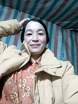 Snapshot of Bliss_rose chatting on 11-06-25, 03:29 Bliss rose online show from 11-06-25, 03:29