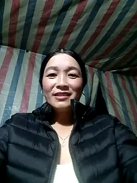 Snapshot of Bliss_rose chatting on 11-13-25, 09:41 Bliss rose online show from 11-13-25, 09:41