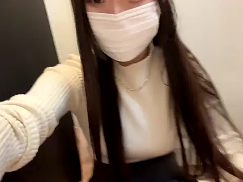 Snapshot of nano-da-u chatting on 10-27-25, 07:18 nano-da-u online show from 10-27-25, 07:18