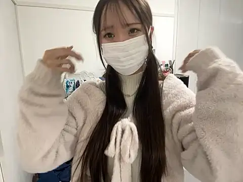 Snapshot of nano-da-u chatting on 11-23-25, 04:45 nano-da-u online show from 11-23-25, 04:45