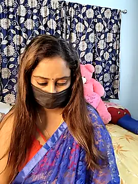 Snapshot of Cute-lusi chatting on 10-10-25, 10:53 Cute-lusi online show from 10-10-25, 10:53