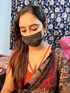 Snapshot of Cute-lusi chatting on 10-15-25, 06:52 Cute-lusi online show from 10-15-25, 06:52