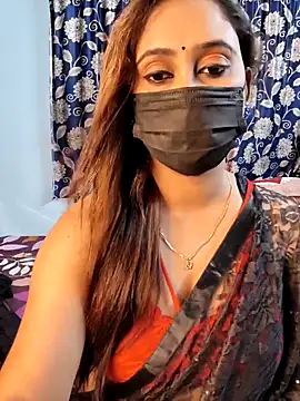 Snapshot of Cute-lusi chatting on 10-21-25, 04:19 Cute-lusi online show from 10-21-25, 04:19