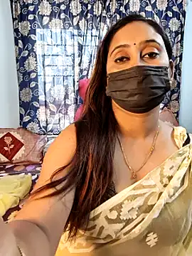 Snapshot of Cute-lusi chatting on 10-26-25, 01:11 Cute-lusi online show from 10-26-25, 01:11