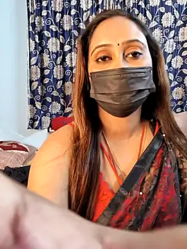 Snapshot of Cute-lusi chatting on 11-08-25, 07:34 Cute-lusi online show from 11-08-25, 07:34