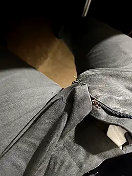 Snapshot of hotboy43339 chatting on 09-21-25, 08:38 hotboy43339 online show from 09-21-25, 08:38