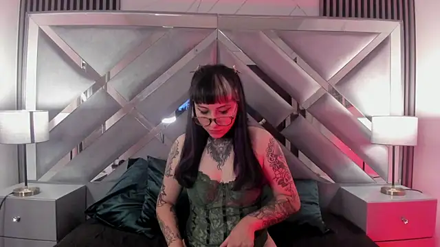 Ravenna666  online show from 01-14-26, 12:22