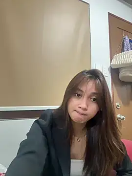 LanySylvia online show from 10-13-25, 03:45