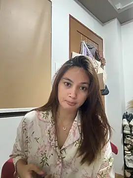 Snapshot of LanySylvia chatting on 11-03-25, 02:07 LanySylvia online show from 11-03-25, 02:07