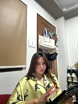 Snapshot of LanySylvia chatting on 11-07-25, 04:07 LanySylvia online show from 11-07-25, 04:07