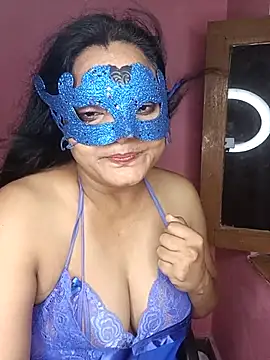 Snapshot of MEERAcle chatting on 09-30-25, 08:36 MEERAcle online show from 09-30-25, 08:36