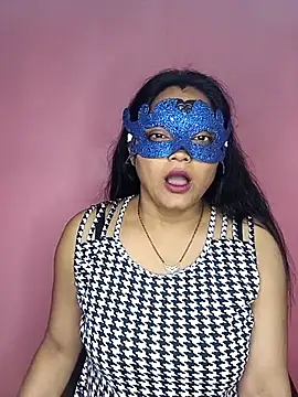 Snapshot of MEERAcle chatting on 10-13-25, 12:49 MEERAcle online show from 10-13-25, 12:49