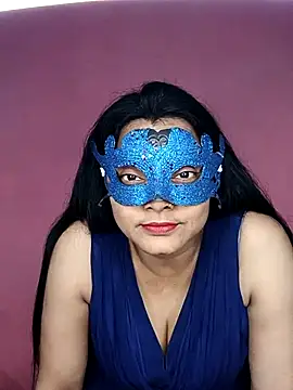 Snapshot of MEERAcle chatting on 10-26-25, 04:07 MEERAcle online show from 10-26-25, 04:07