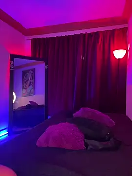 ZahaRose online show from 10-16-25, 01:17