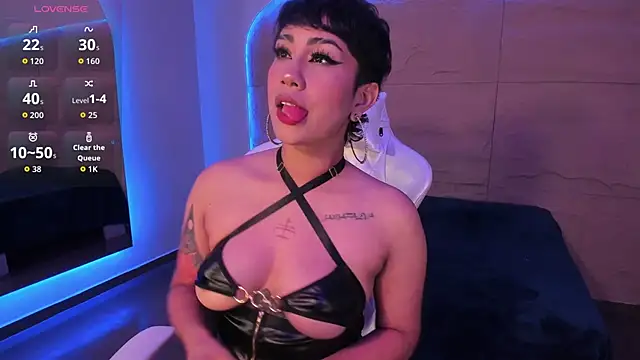 ZahaRose online show from 10-18-25, 04:37