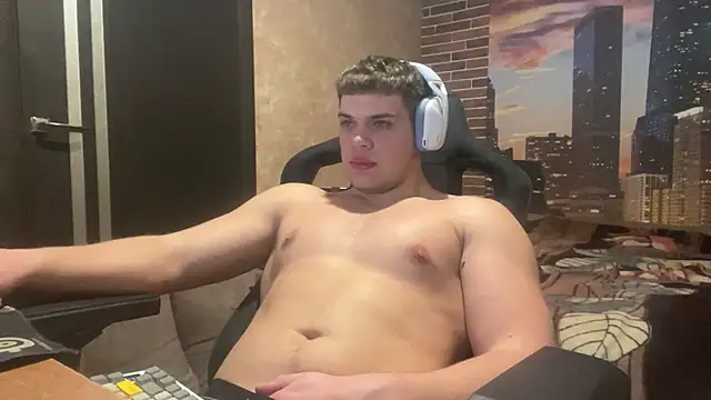 MusclePhantom online show from 01-13-26, 09:53