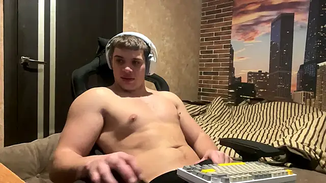 MusclePhantom online show from 02-08-26, 09:07