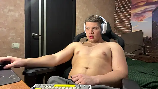 MusclePhantom online show from 03-18-26, 09:07