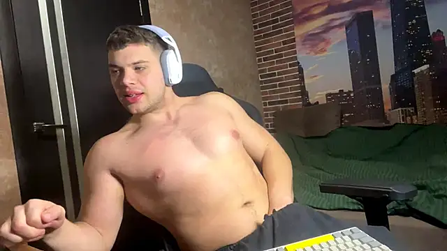 MusclePhantom online show from 03-29-26, 09:15