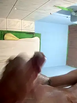 Snapshot of Luan__18 chatting on 10-06-25, 02:58 Luan 18 online show from 10-06-25, 02:58