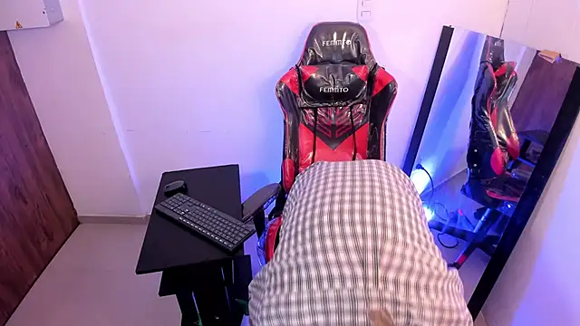 juanmechanic  online show from 11-06-25, 06:03