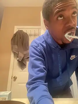 huhgtr online show from 12-16-25, 04:34