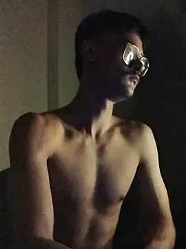 Snapshot of Mago666_ chatting on 12-18-25, 02:17 Mago666 online show from 12-18-25, 02:17