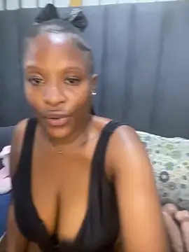 Snapshot of MrsMxx25 chatting on 10-12-25, 12:09 MrsMxx25 online show from 10-12-25, 12:09