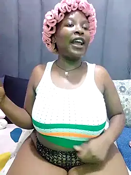 Snapshot of MrsMxx25 chatting on 10-22-25, 10:26 MrsMxx25 online show from 10-22-25, 10:26