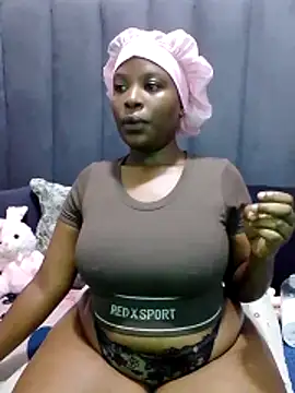 Snapshot of MrsMxx25 chatting on 10-23-25, 04:12 MrsMxx25 online show from 10-23-25, 04:12