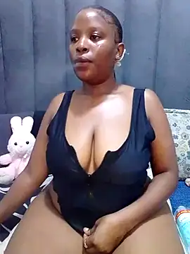 Snapshot of MrsMxx25 chatting on 10-26-25, 03:56 MrsMxx25 online show from 10-26-25, 03:56