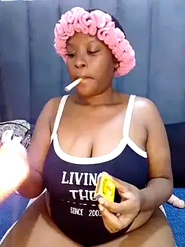 Snapshot of MrsMxx25 chatting on 10-30-25, 09:33 MrsMxx25 online show from 10-30-25, 09:33