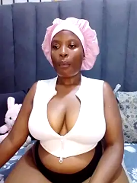 Snapshot of MrsMxx25 chatting on 11-14-25, 09:13 MrsMxx25 online show from 11-14-25, 09:13