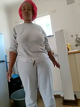 Snapshot of Ebonyboobsmilk chatting on 09-23-25, 09:23 Ebonyboobsmilk online show from 09-23-25, 09:23