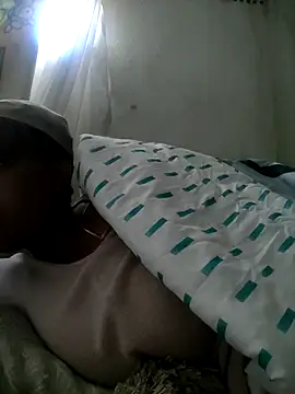 Snapshot of Ebonyboobsmilk chatting on 10-01-25, 06:08 Ebonyboobsmilk online show from 10-01-25, 06:08