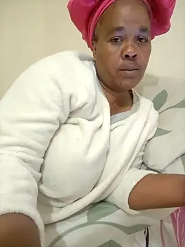 Snapshot of Ebonyboobsmilk chatting on 10-02-25, 05:31 Ebonyboobsmilk online show from 10-02-25, 05:31