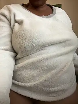 Snapshot of Ebonyboobsmilk chatting on 12-05-25, 04:54 Ebonyboobsmilk online show from 12-05-25, 04:54