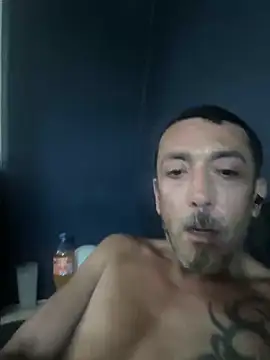 Snapshot of leather75003 chatting on 09-12-25, 09:09 leather75003 online show from 09-12-25, 09:09