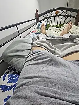 Snapshot of fena-sikerimmm chatting on 09-27-25, 10:37 fena-sikerimmm online show from 09-27-25, 10:37