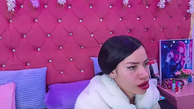 Nanis James online show from 10-04-25, 02:53