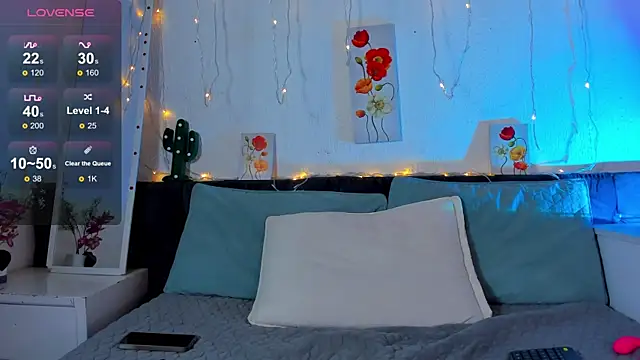 Snapshot of AmaraMoon_ chatting on 11-14-25, 10:51 AmaraMoon online show from 11-14-25, 10:51