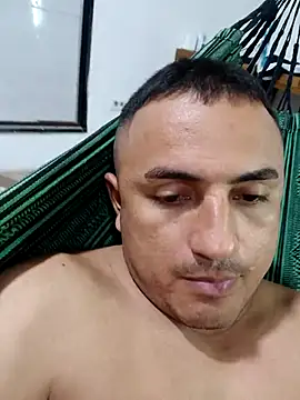 Snapshot of Geral_Yeraldyn09 chatting on 10-04-25, 01:36 Geral Yeraldyn09 online show from 10-04-25, 01:36