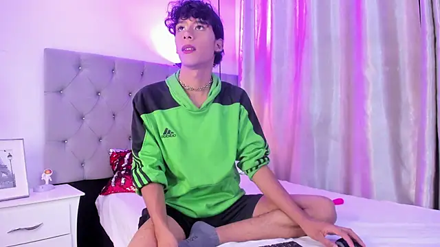 Snapshot of d3rke_666 chatting on 09-17-25, 05:20 d3rke 666 online show from 09-17-25, 05:20