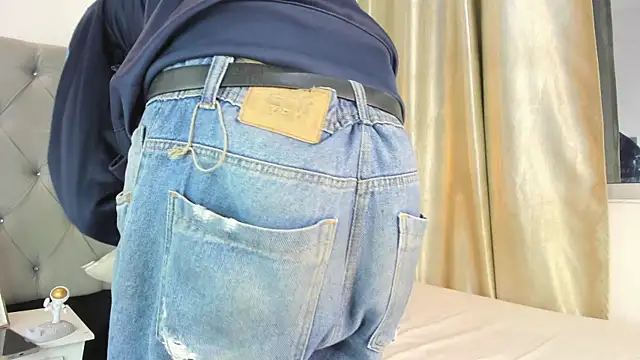 Snapshot of d3rke_666 chatting on 10-17-25, 04:26 d3rke 666 online show from 10-17-25, 04:26