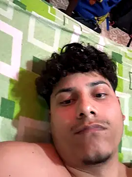 Snapshot of Aaron--GG chatting on 10-13-25, 07:58 Aaron--GG online show from 10-13-25, 07:58