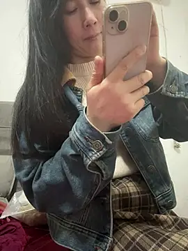 crhong666 online show from 04-04-26, 12:20