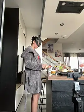 LesAmantsAE2 online show from 04-01-26, 09:10