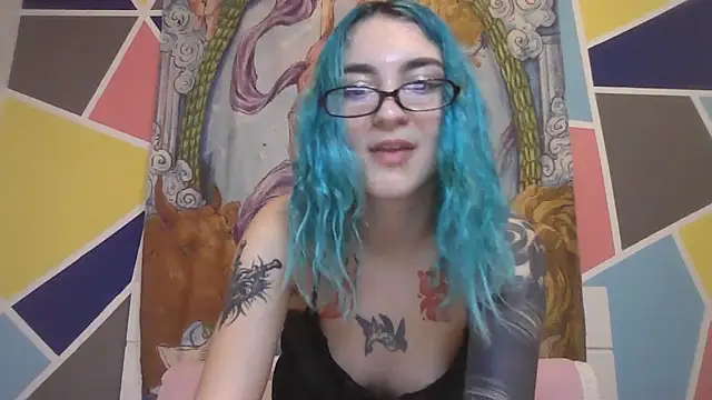 Snapshot of peetitefairy chatting on 10-26-25, 03:23 peetitefairy online show from 10-26-25, 03:23